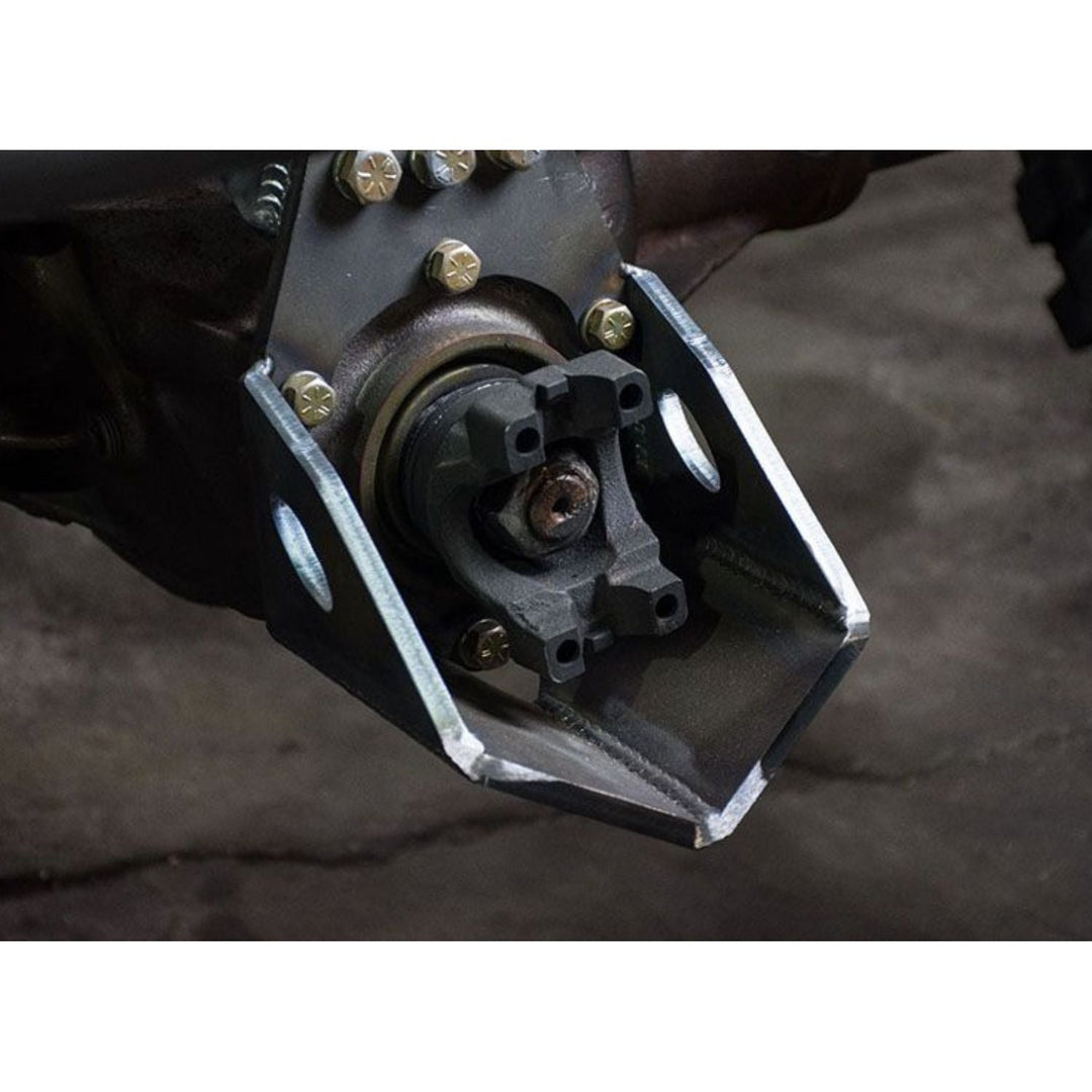 Close-up of a heavy duty off road 14 bolt truss guard